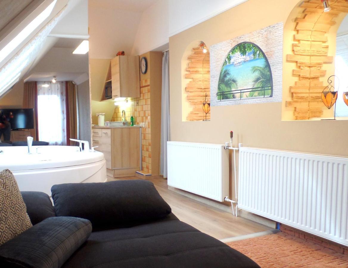 Apartman Siesta Buek - Buekfuerdo Экстерьер фото